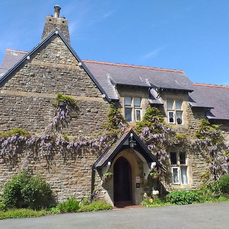 St David'S Guesthouse Haverfordwest Bagian luar foto