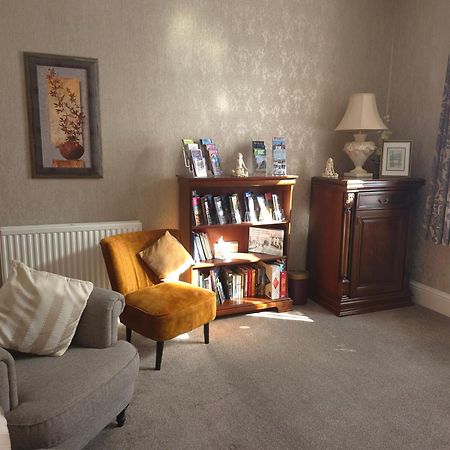 St David'S Guesthouse Haverfordwest Bagian luar foto