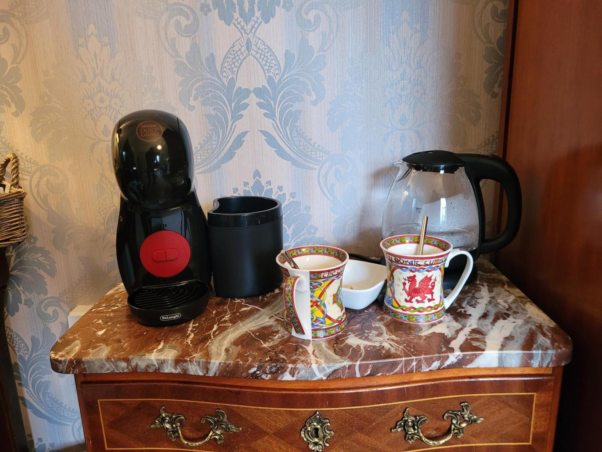 St David'S Guesthouse Haverfordwest Bagian luar foto