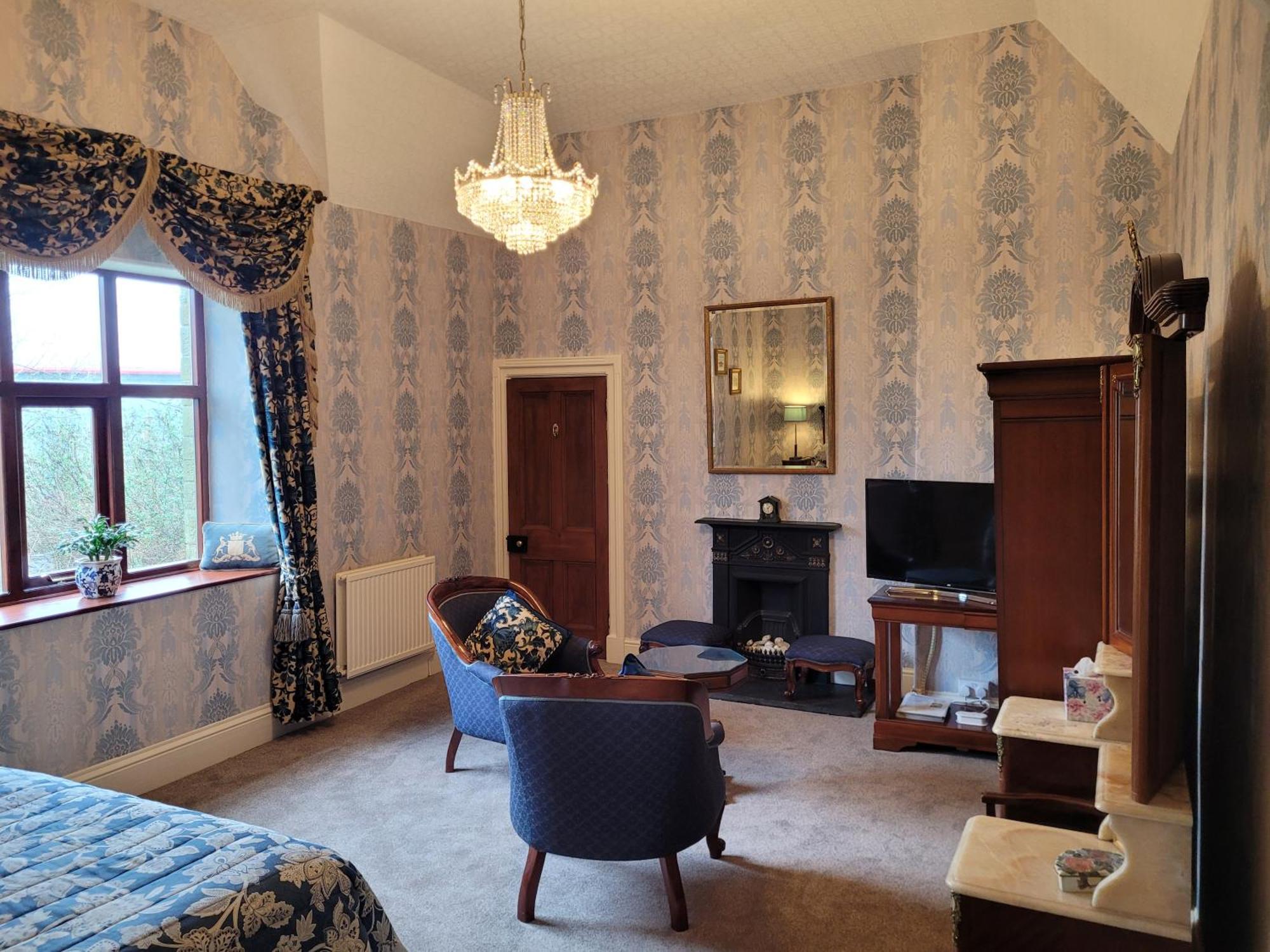 St David'S Guesthouse Haverfordwest Bagian luar foto