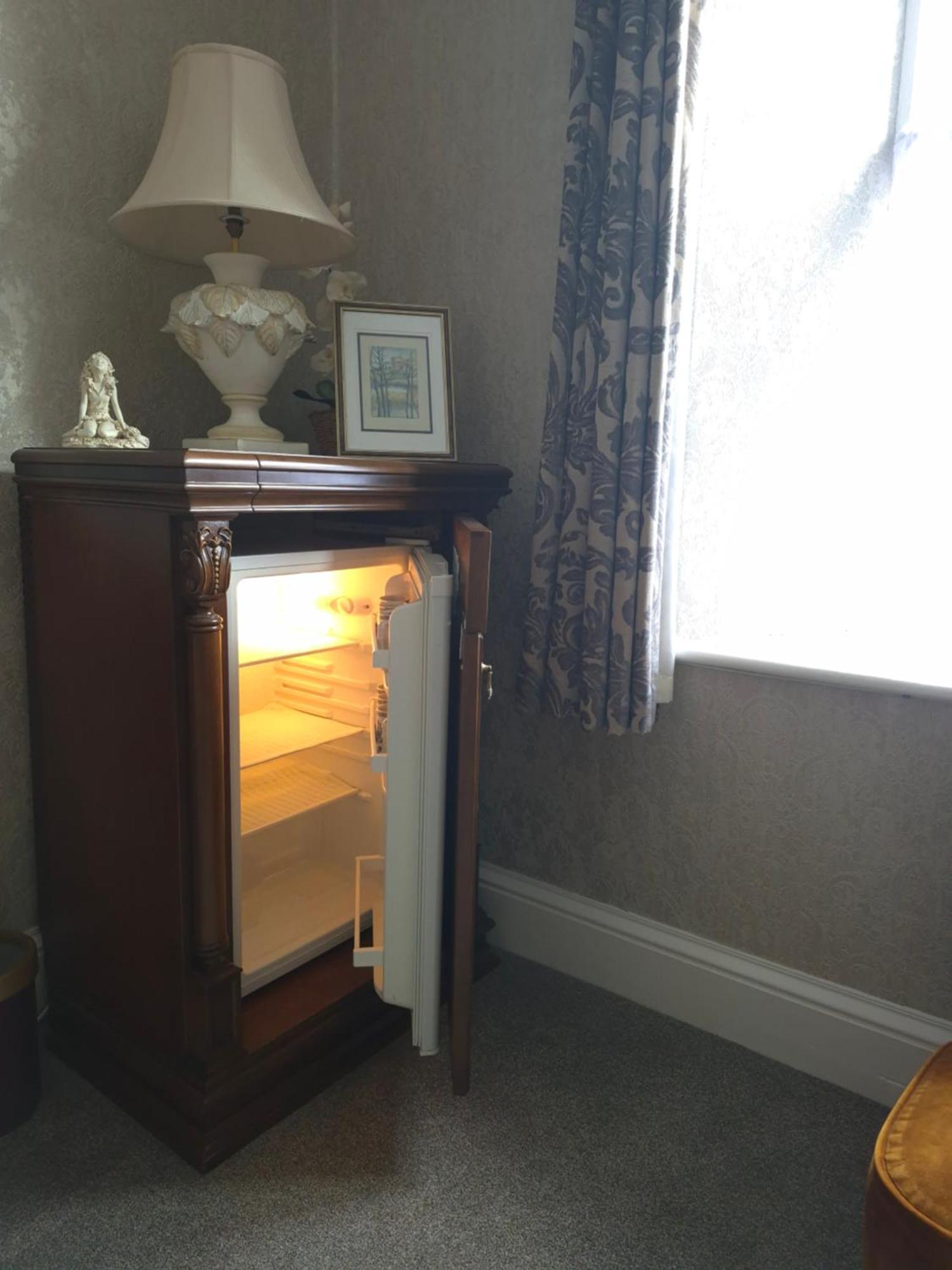 St David'S Guesthouse Haverfordwest Bagian luar foto