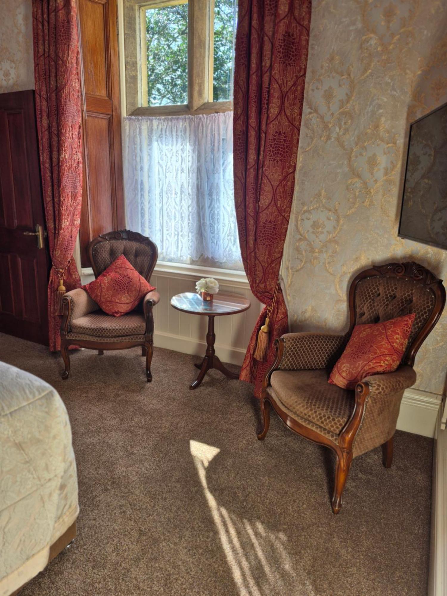 St David'S Guesthouse Haverfordwest Bagian luar foto