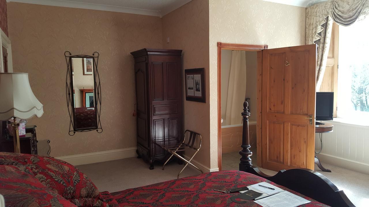 St David'S Guesthouse Haverfordwest Bagian luar foto