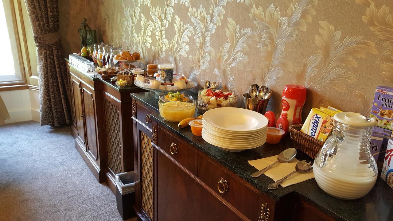 St David'S Guesthouse Haverfordwest Bagian luar foto