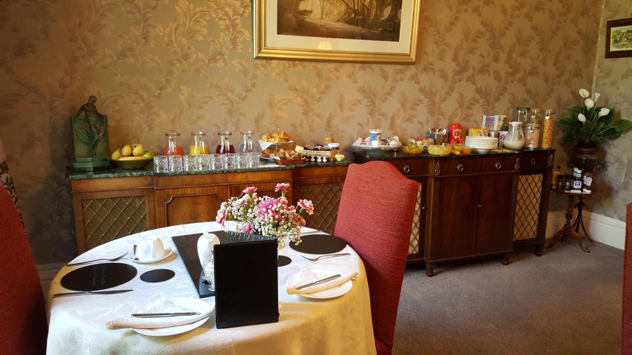 St David'S Guesthouse Haverfordwest Bagian luar foto