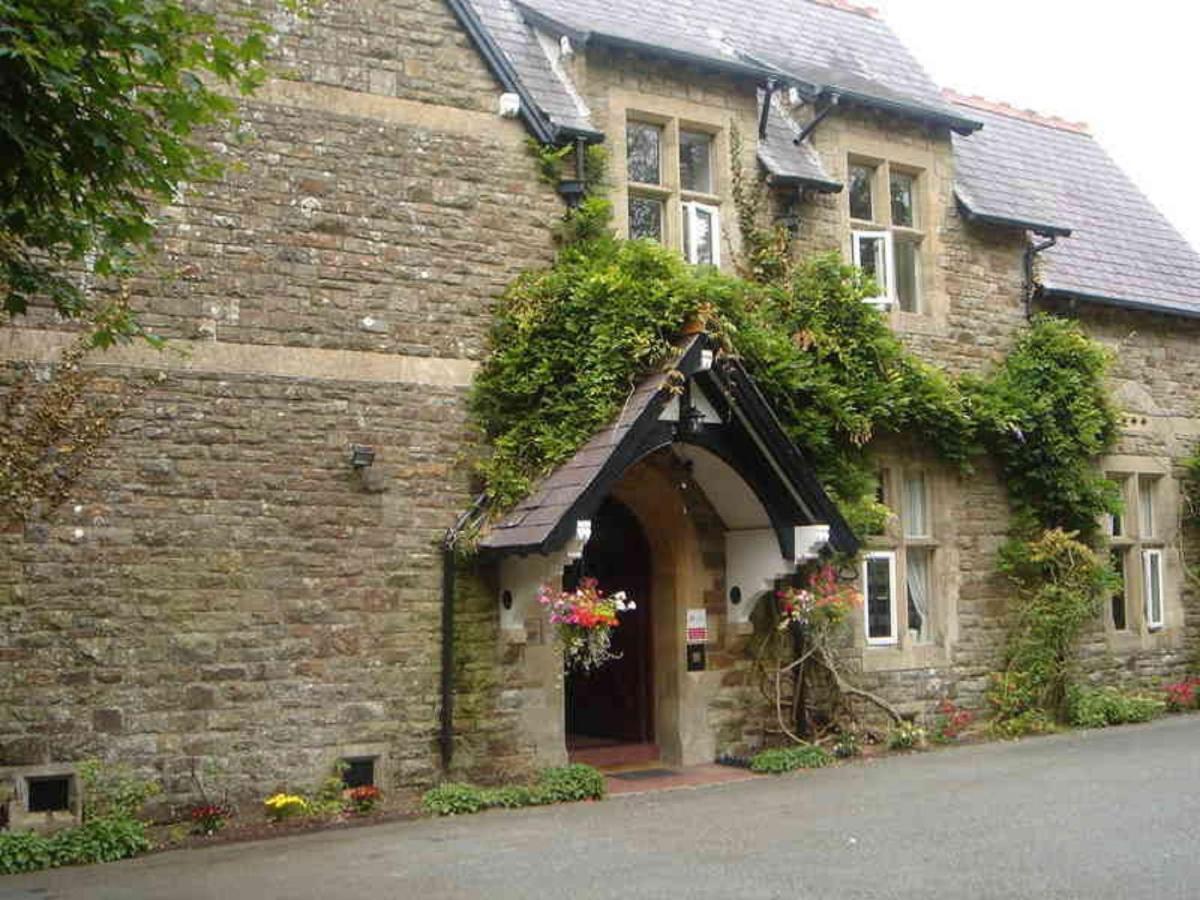 St David'S Guesthouse Haverfordwest Bagian luar foto