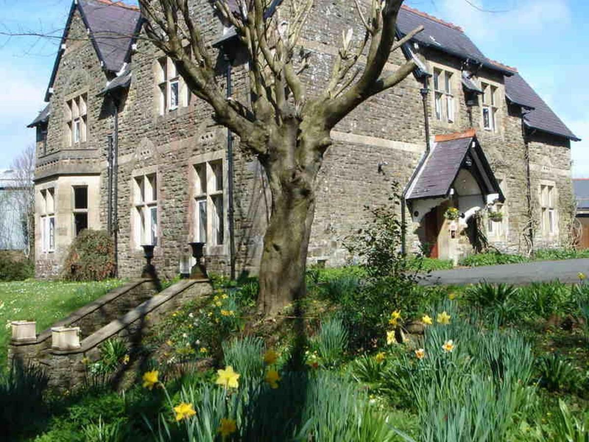 St David'S Guesthouse Haverfordwest Bagian luar foto